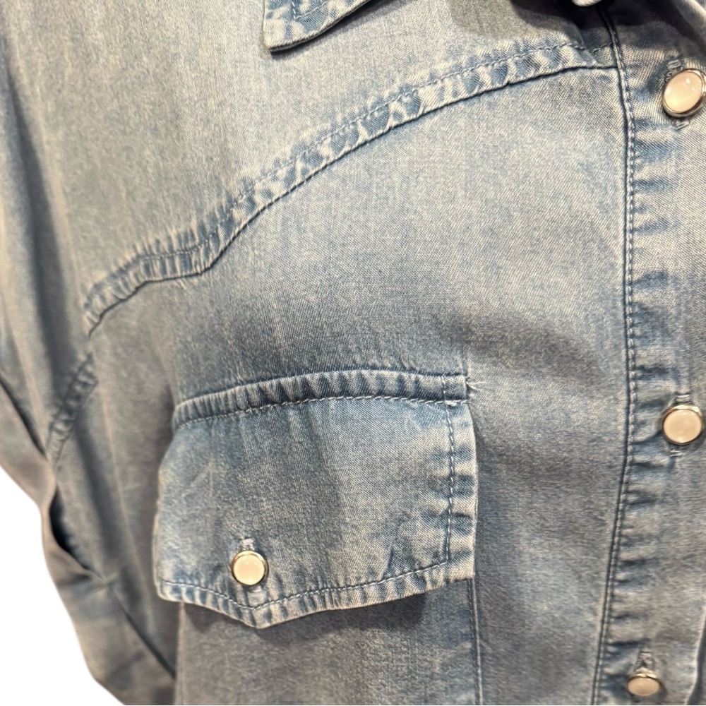 JANE & DELANCEY Denim Jean Light Blue Wash High Low Blouse Front Pockets NWT 3X - Picture 4 of 11